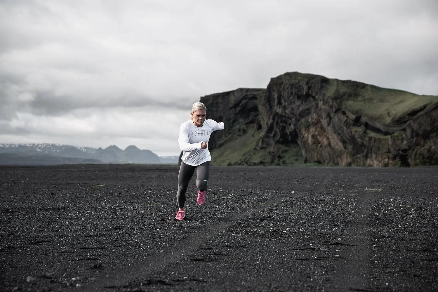 BRIGHT PINK KNIT RUNNER (WOMEN'S)