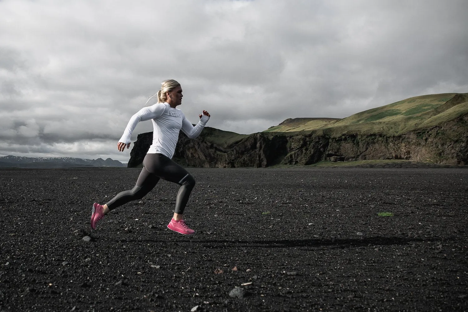 BRIGHT PINK KNIT RUNNER (WOMEN'S)